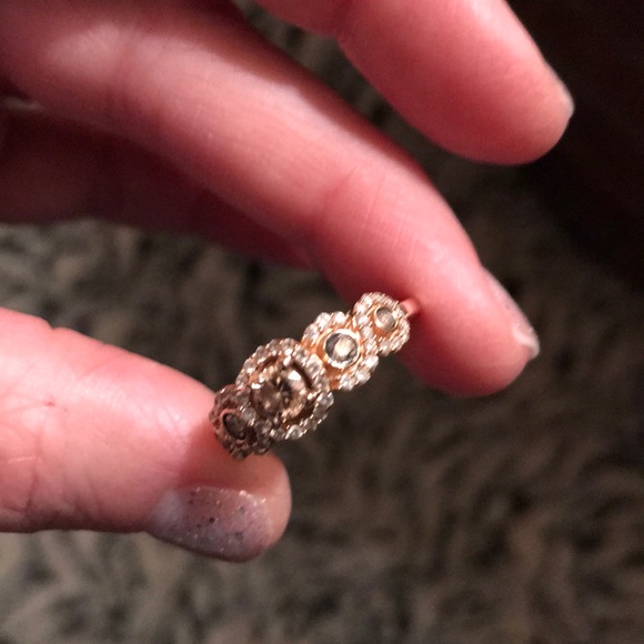 Levion Diamond Ring - Picture 2 of 8